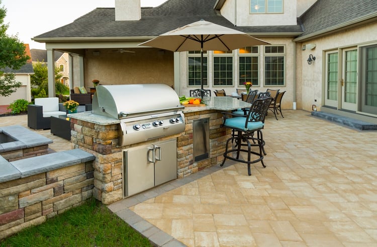 Patio design and outdoor kitchen company in Lancaster, PA with a recent Lititz project.