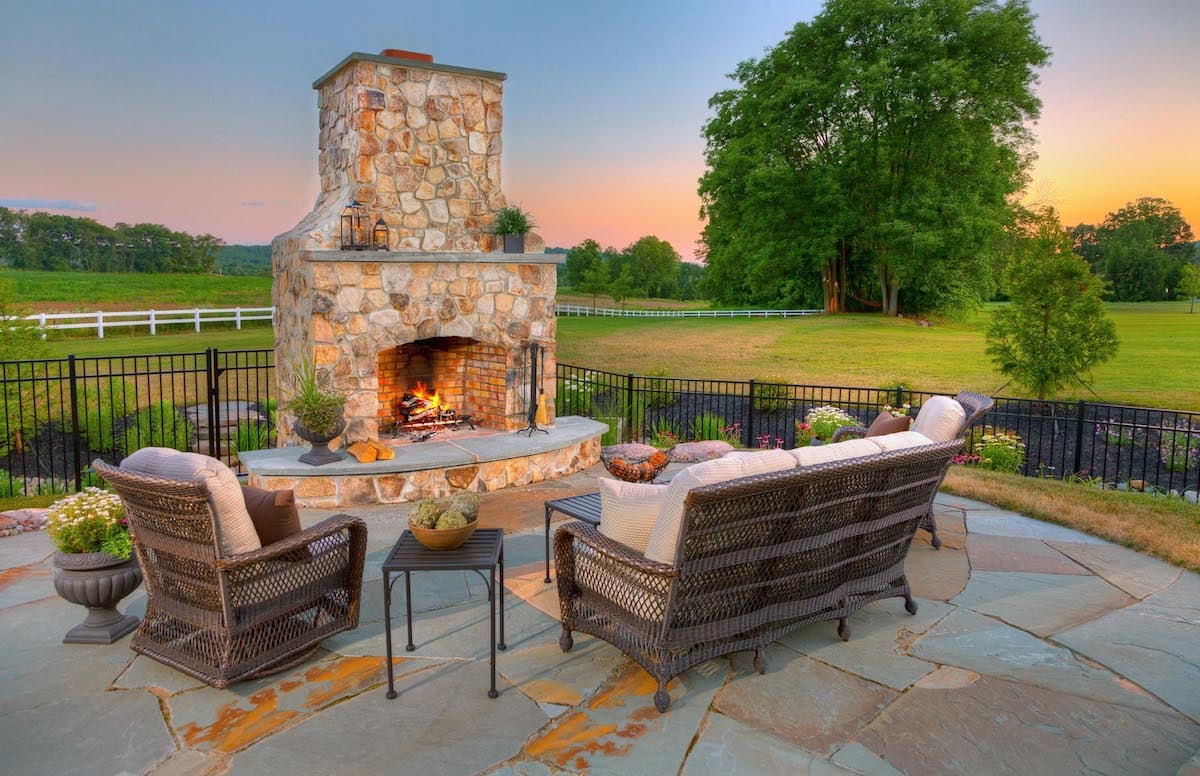 Outdoor fireplace flagstone patio