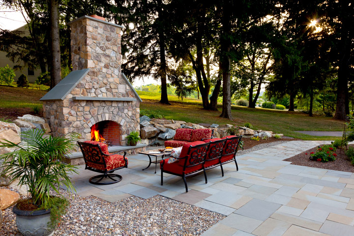 Check out these great outdoor fireplace ideas and fire pit designs for your backyard.