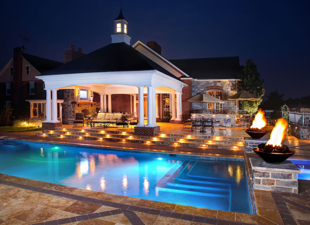 11 Great Landscape Lighting Ideas for Trees, Pools, Walkways, and More